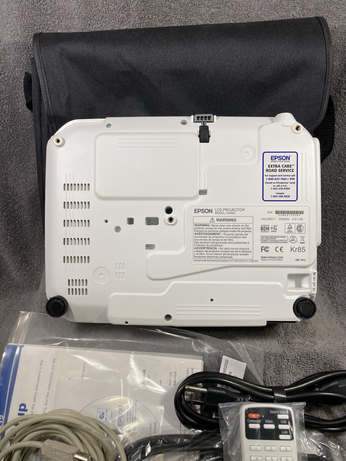 Epson PowerLite S11 Projector With Extras TESTED With Remote And Extras As Shown