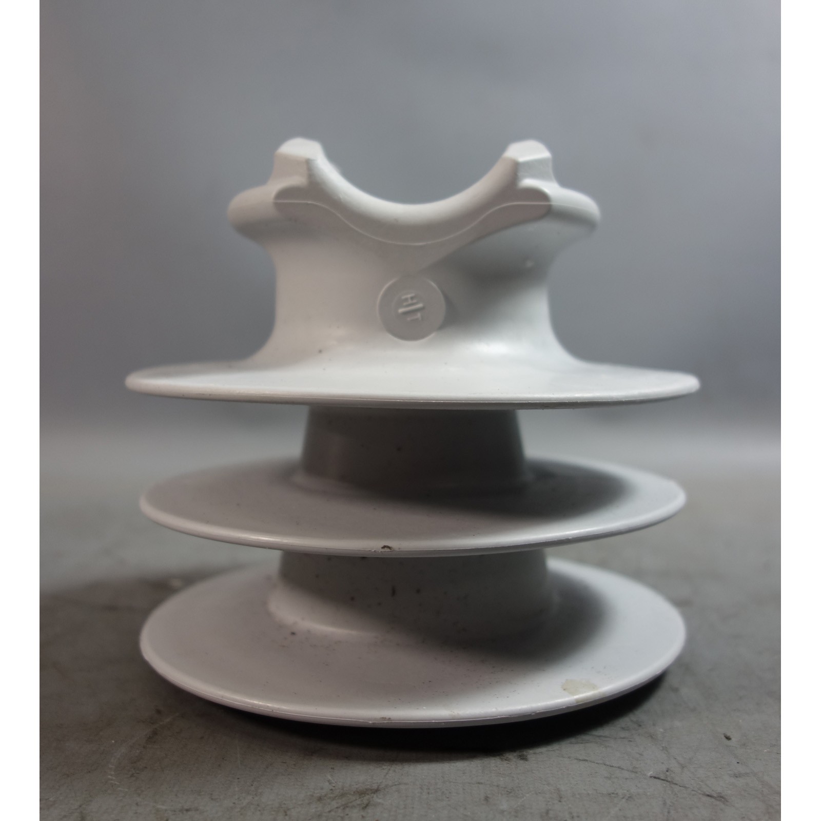 Hendrix Molded Electrical Power Line Insulator ANSI HPI-55-4-HT