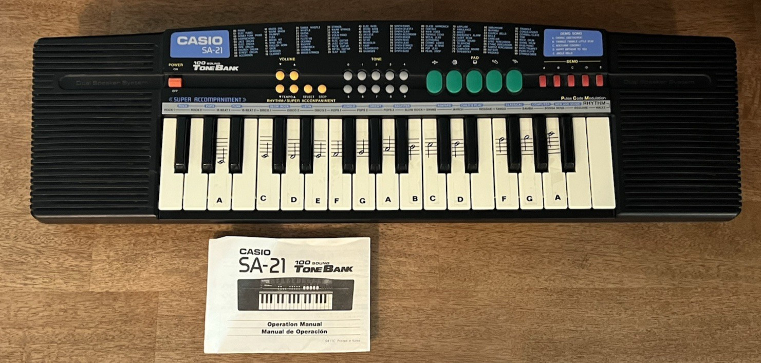 Casio SA-21 Electric Synth Keyboard Portable 100 Sound Tone Bank Dual Speakers