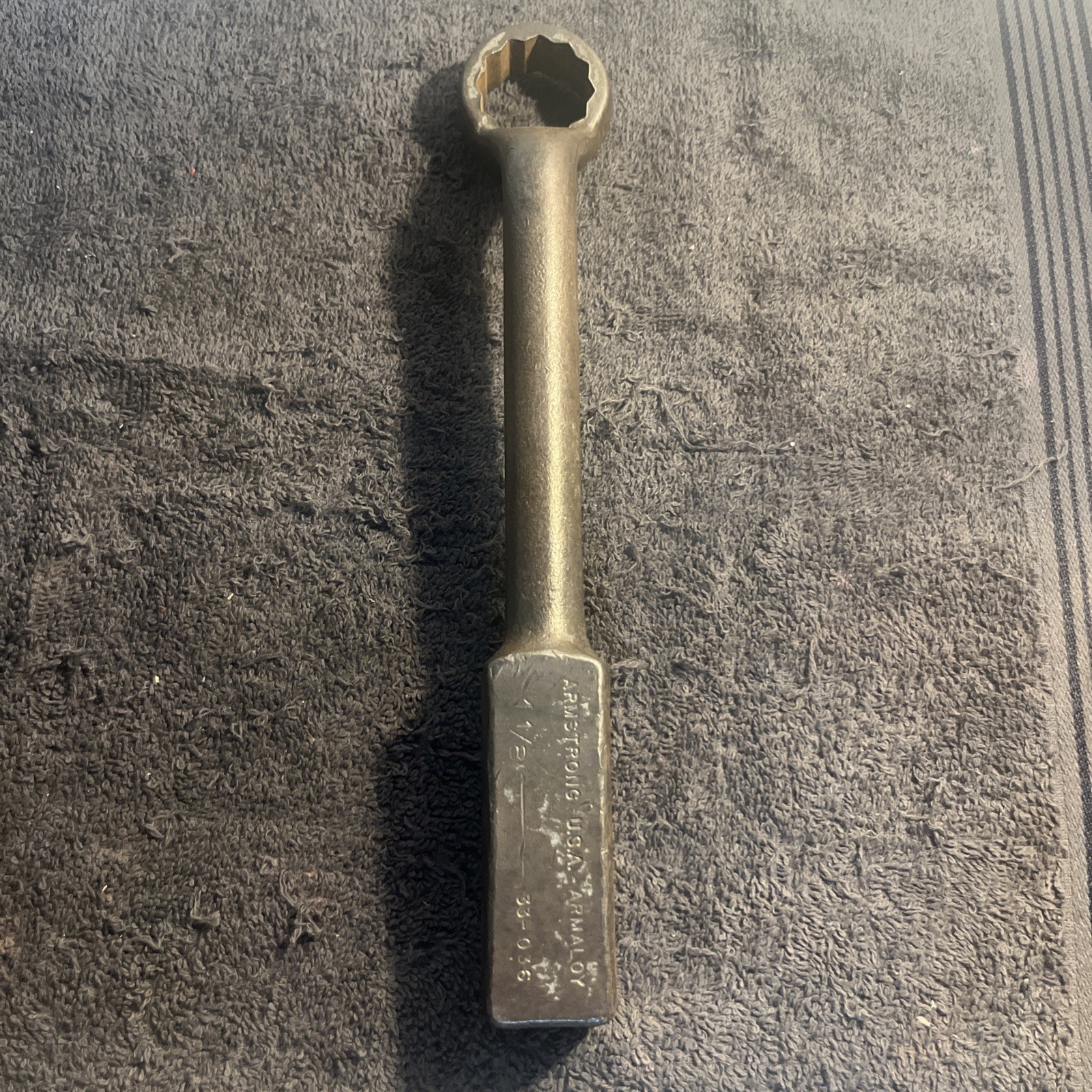Armstrong 33-036 1 1/8" Striking Box Wrench Offset 12 Pt Armaloy 10 3/4" Long