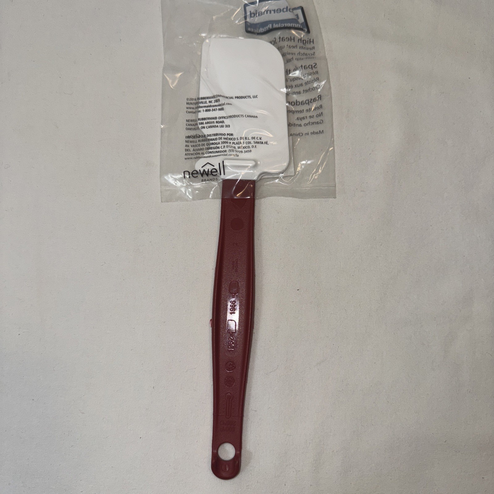 Rubbermaid Commercial High-Heat Cook's Scraper 9 1/2 in Red/White 1962RED New