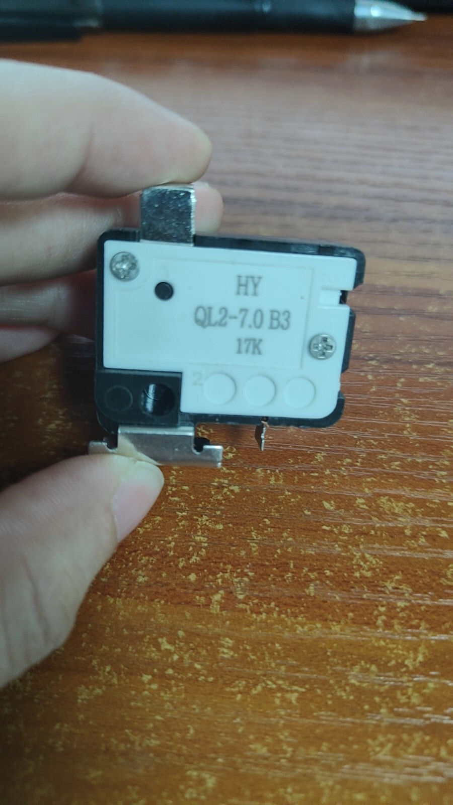 1pcs refrigerator with capacitor pin heavy starter Ql2-7.0 B3