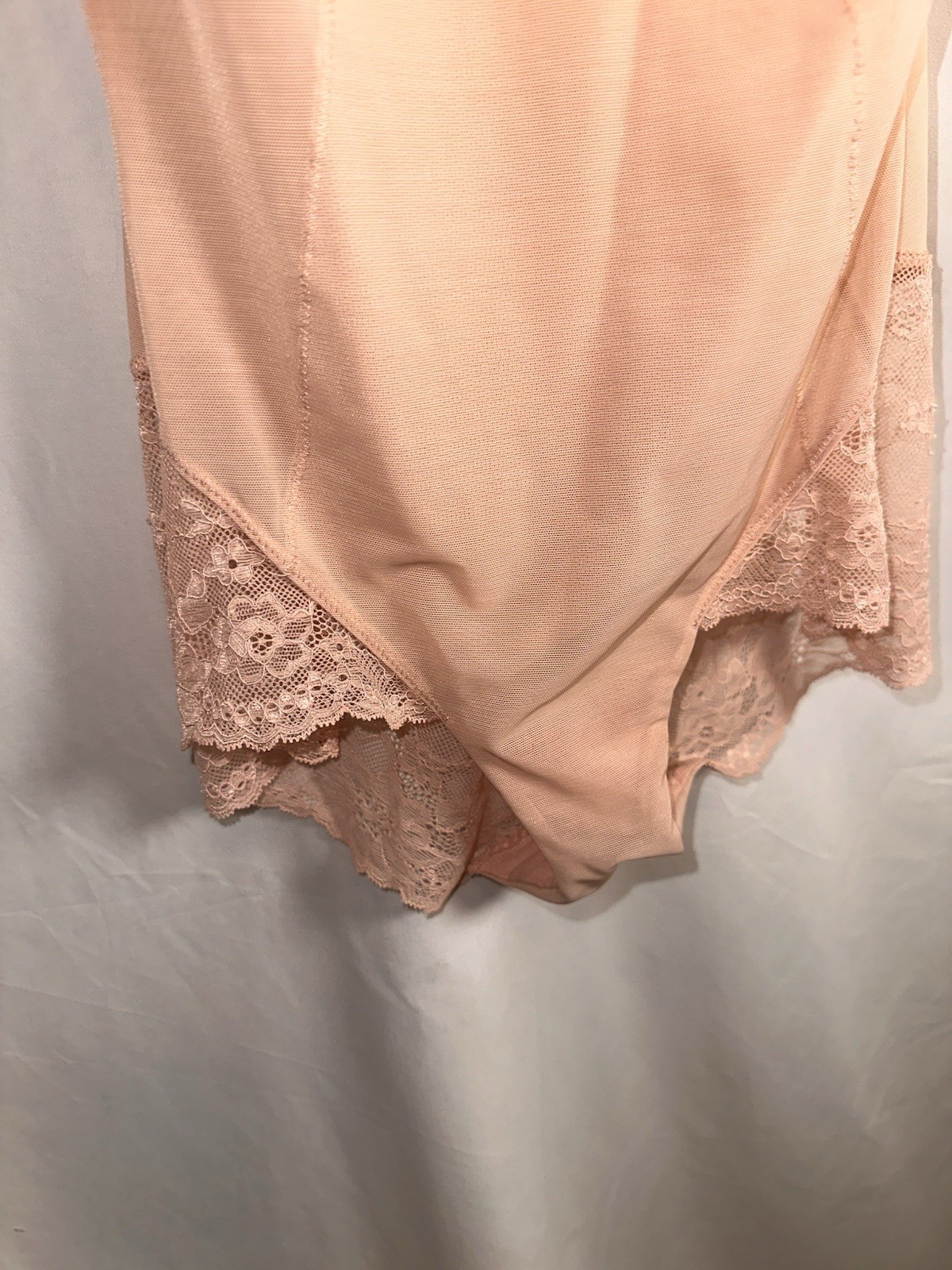 SPANX Pink Spotlight On Lace Bodysuit Size Small