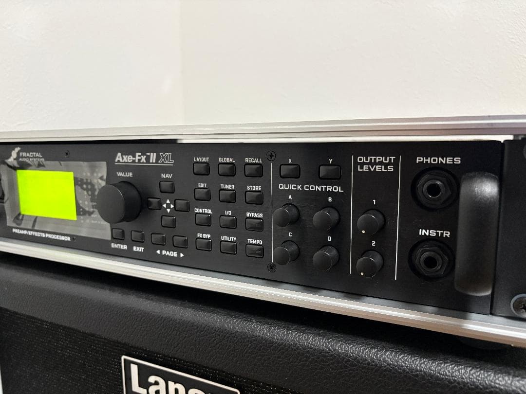 Fractal Audio Axe-Fx II XL Preamp Effects Processor with ARMOR 2U Rack Case