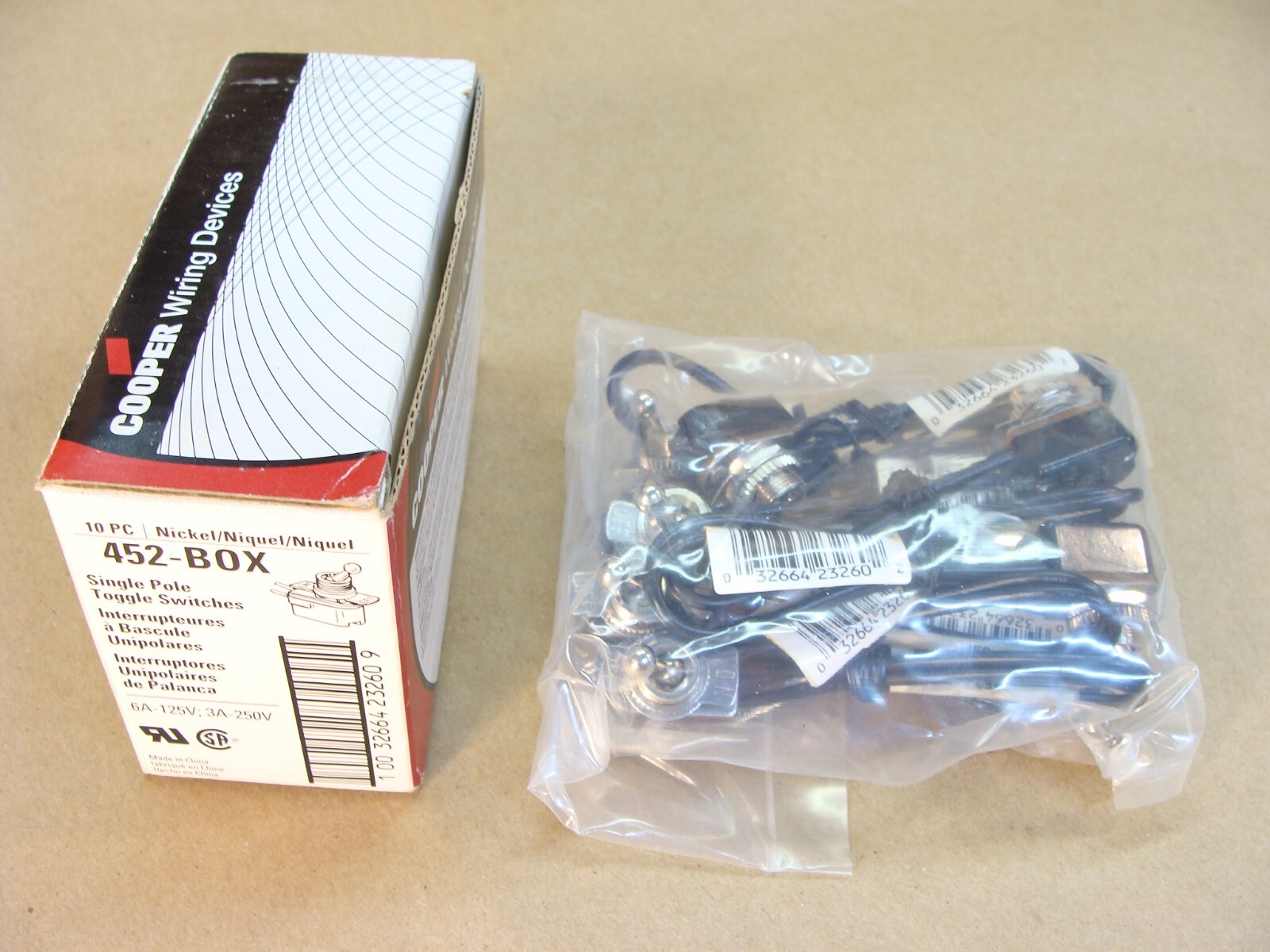 NEW box of 10 COOPER 452-BOX single pole toggle switch 6A 125V 3A 250V