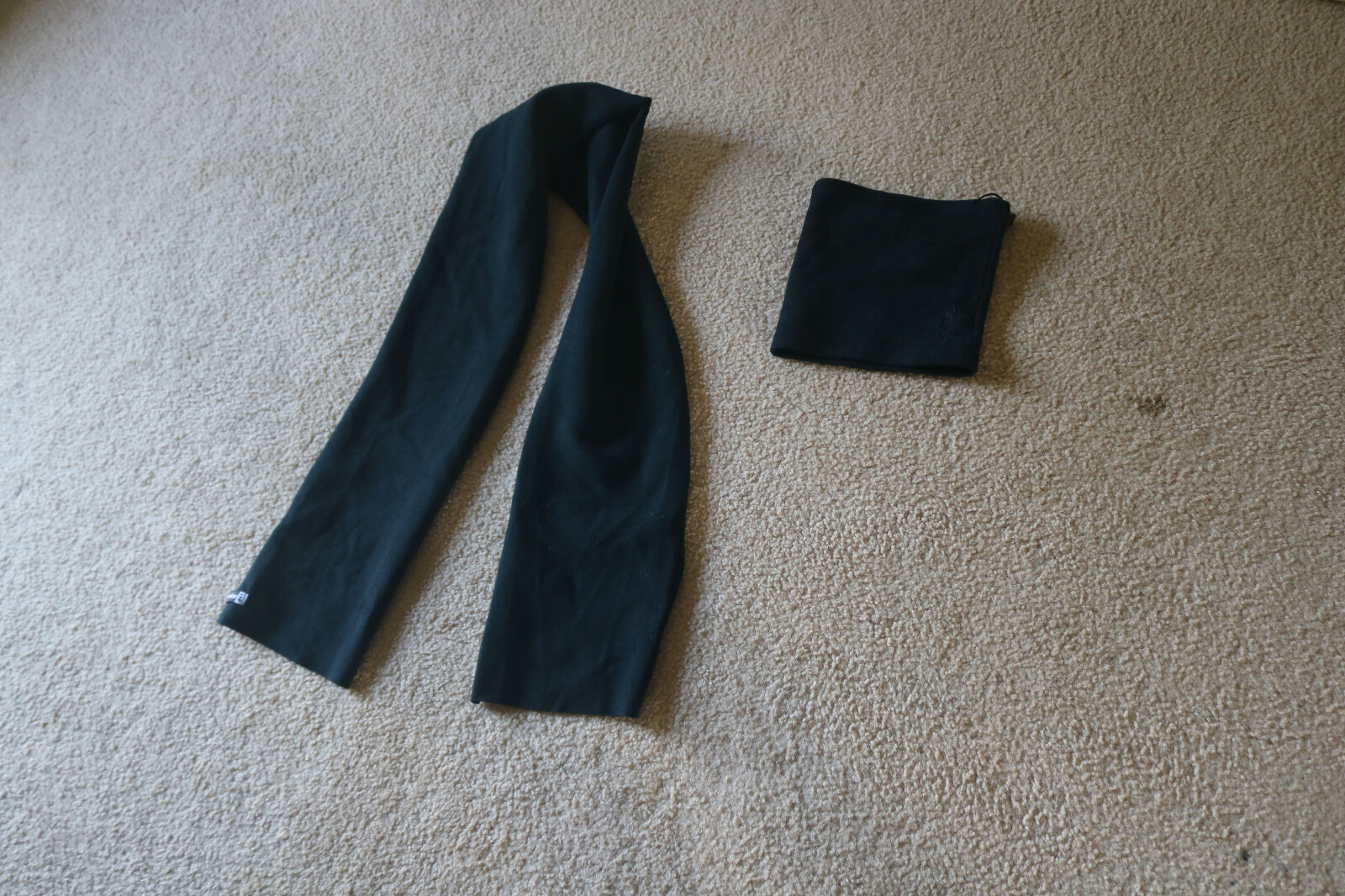 Set of 2 – Wed’ze Unisex Black Scarf Length 66 inch & Thermal Fleece Ski Scarf