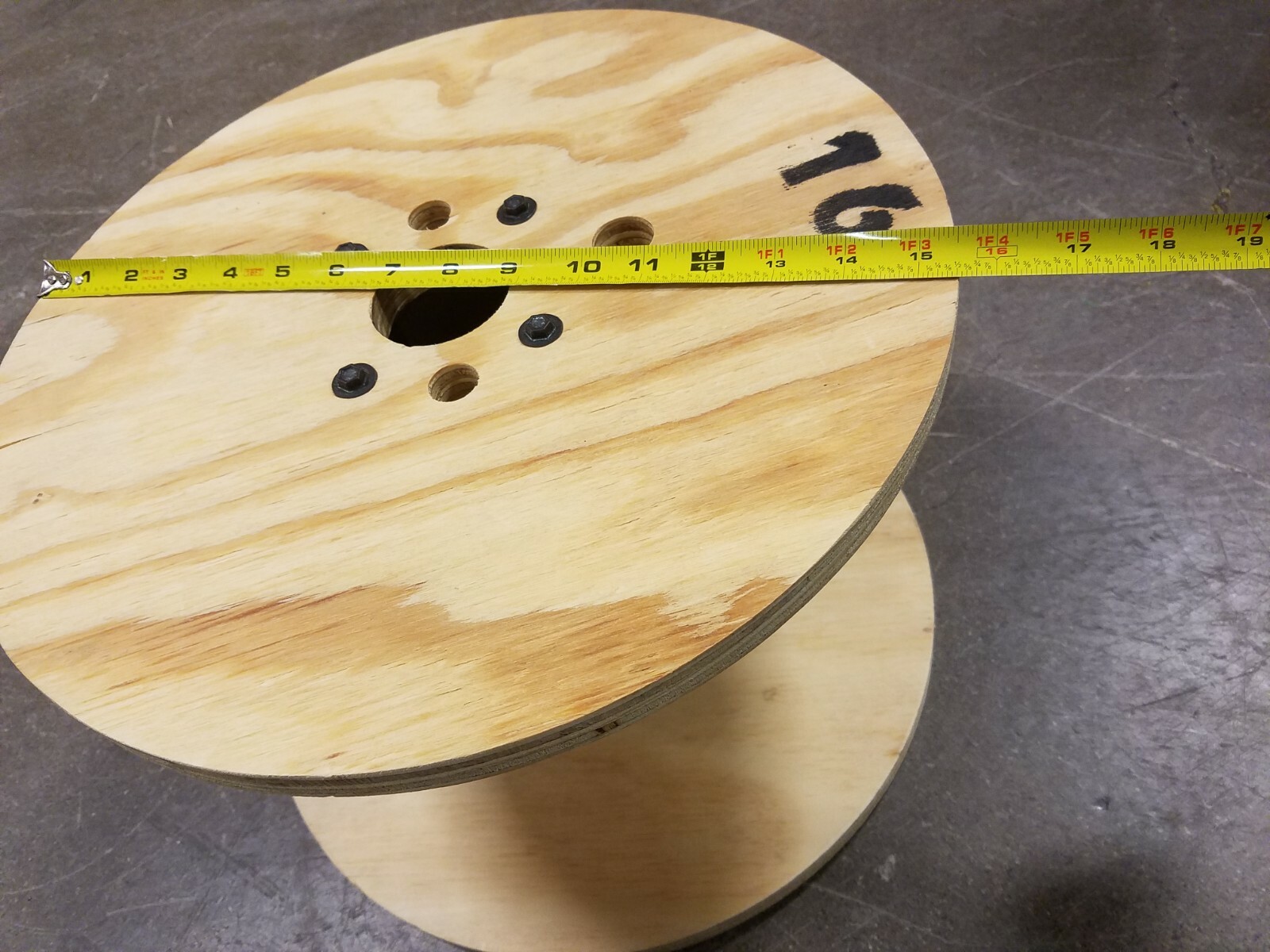 15 1/2 X 10 1/2 inch wood cable reel wire spool holds 500 feet of 2 awg LOT OF 2