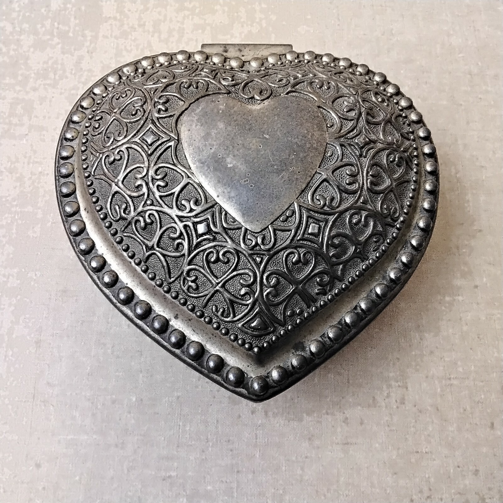 Metal Heart Shaped Rose Jewelry Box