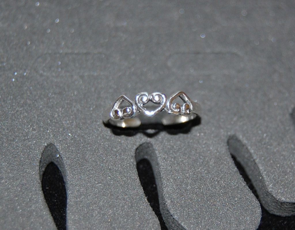 925 Sterling Silver Toe Ring Adjustable 3 Heart 4.5mm 3898S