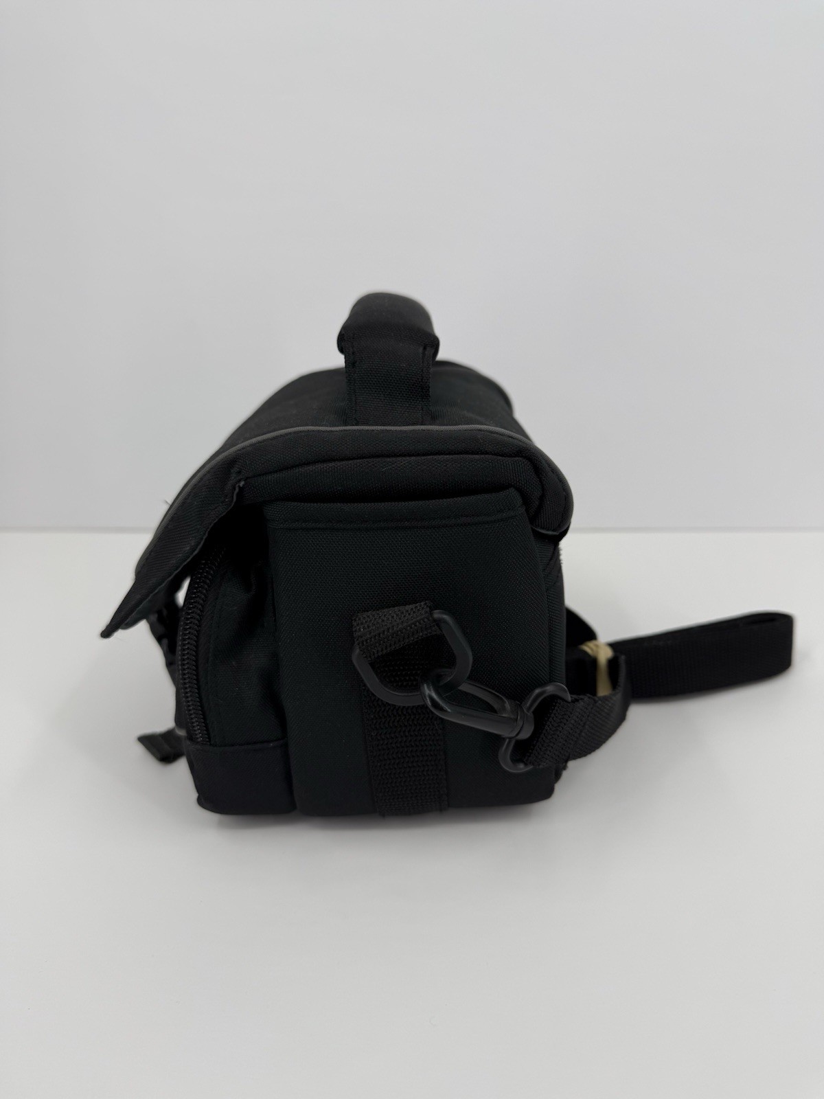 Case Logic Black SLR Camera Bag EUC