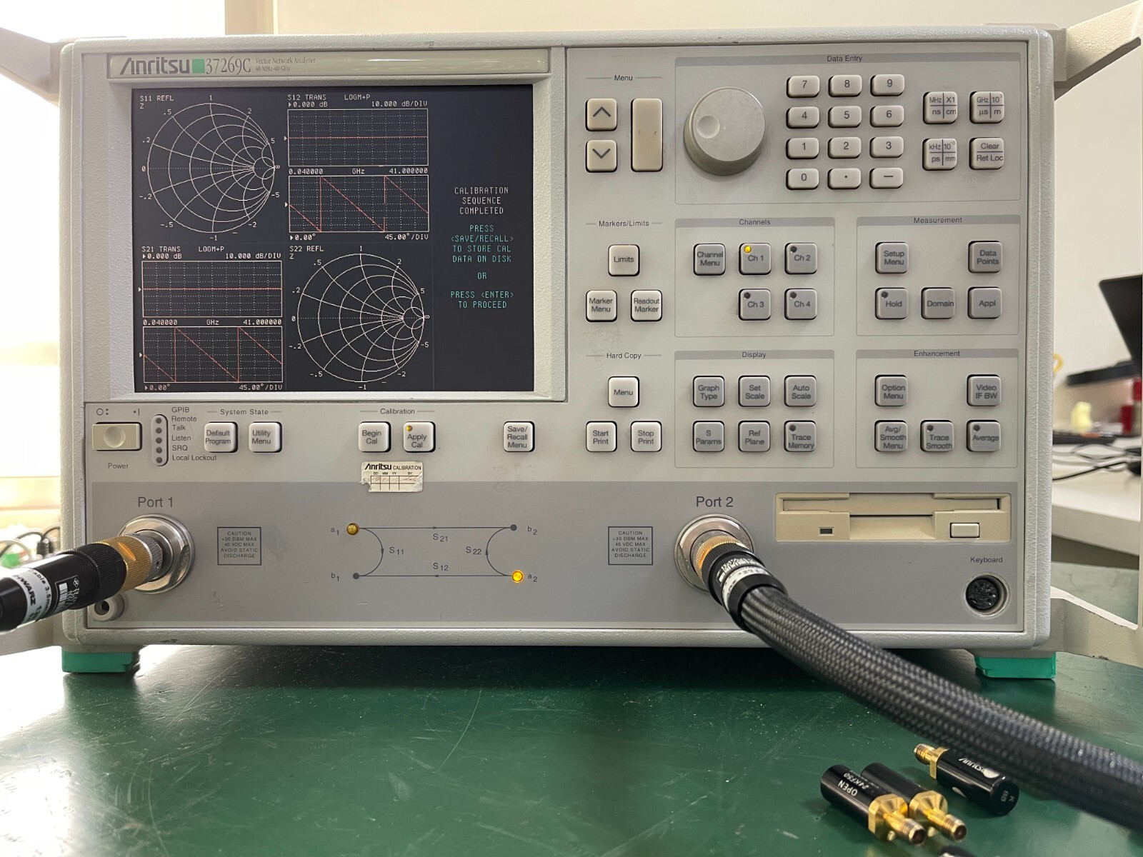 Anritsu 37269C 40MHz to 40GHz Vector Network Analyzer w/ Opt.2A