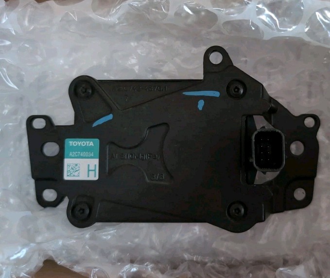 2018-2019 TOYOTA CAMRY RADAR SENSOR MODULE OEM 88210-06010 18 19 H
