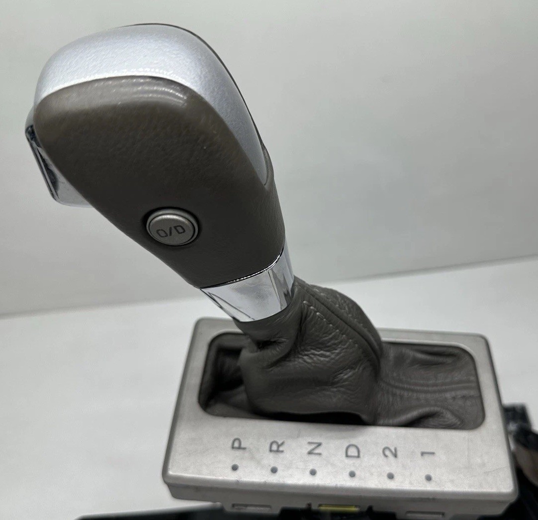 2003-2004 Lincoln Navigator Automatic Floor Shifter Gear Selector Assembly OEM