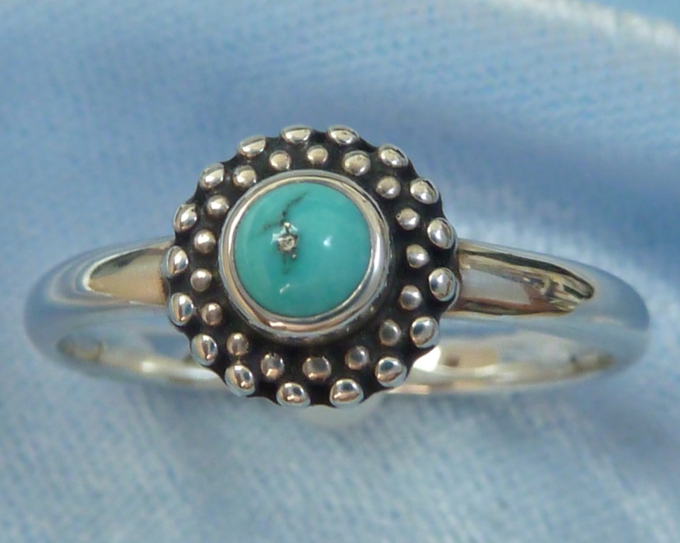 Beautiful Sterling Ring, 4mm Natural Turquoise, Konder #562