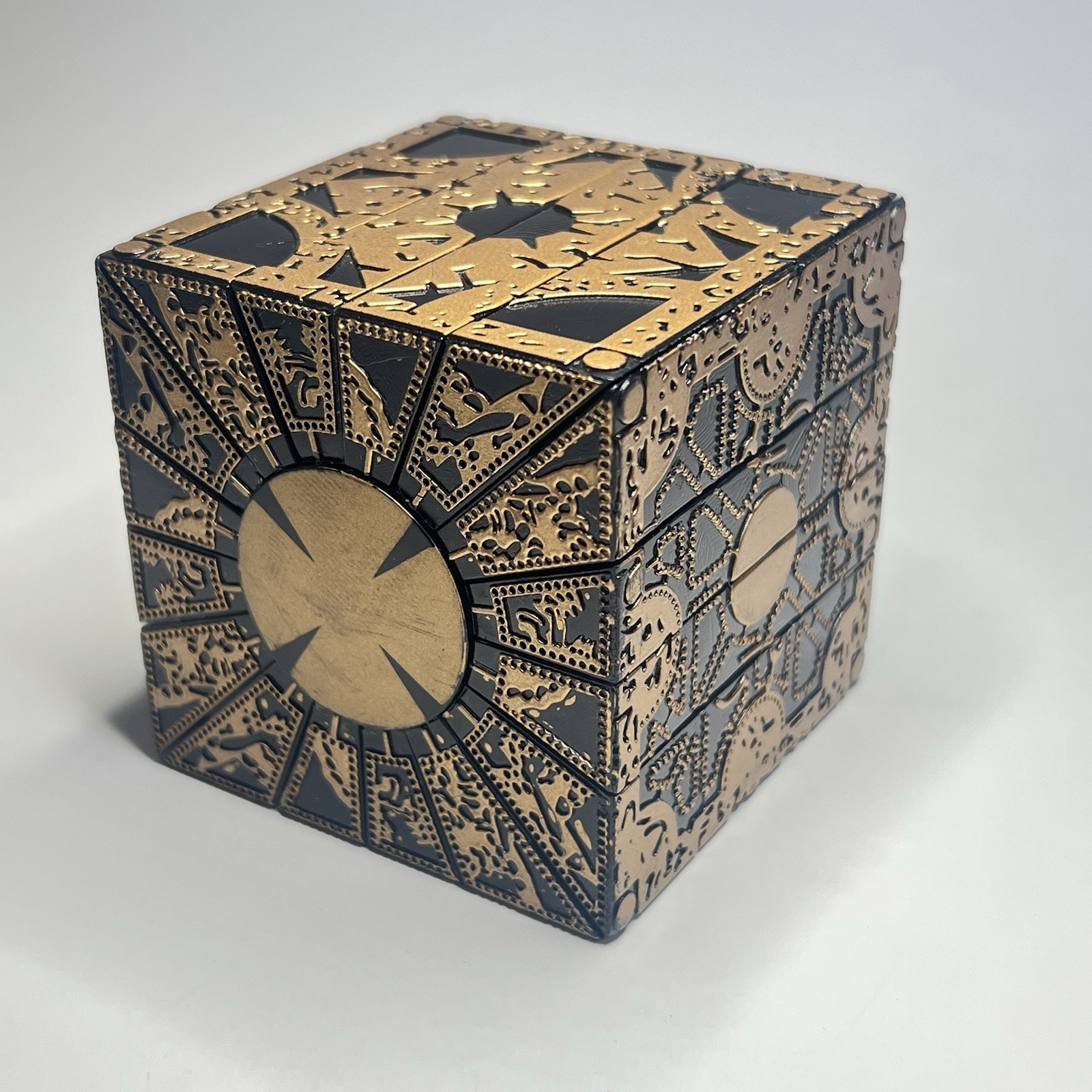 Hellraiser Lament Configuration Transforming Puzzle Box 2-in-1 Heavy 9.56 oz