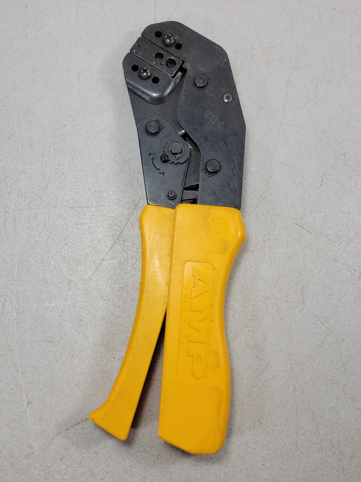 AMP Crimpers Crimping Crimp Tool 9311 C - RG58 RG59