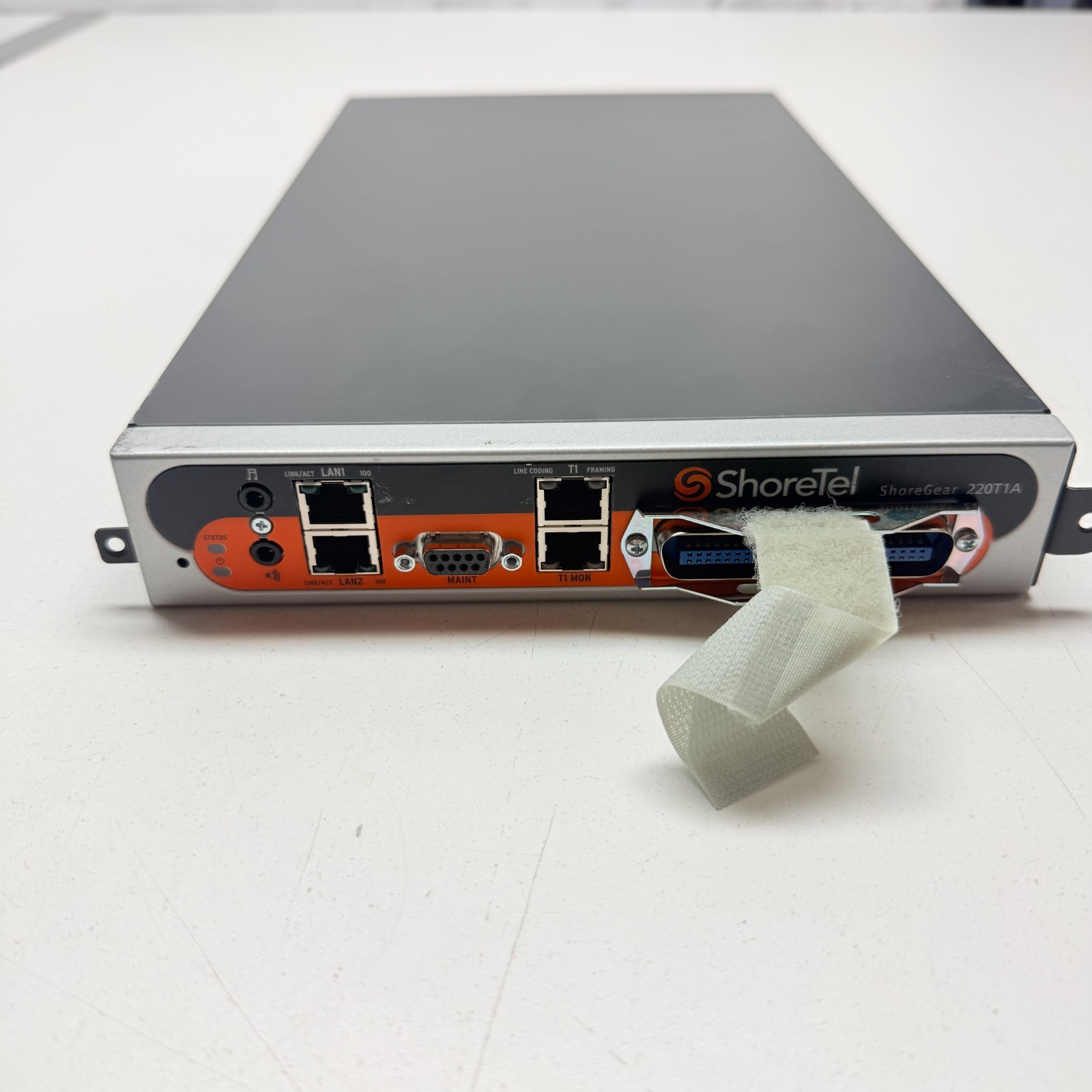 ShoreTel ShoreGear 220T1A Voice Switch
