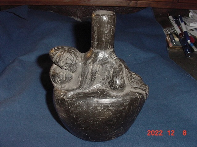 ANCIENT PERUVIAN CHIMU CULTURE EROTIC POTTERY JUG ARTIFACT