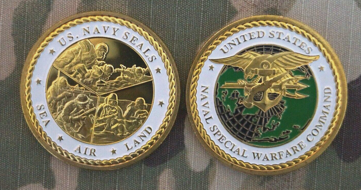 Challenge Coin US Navy Seals Special Warfare Command Gold Colored w/hard case