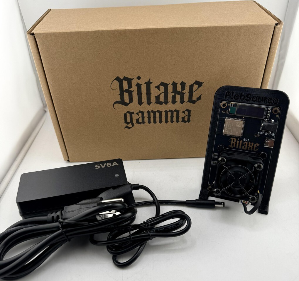 PLEBSOURCE BITAXE GAMMA 601 1.2 TH/S SOLO DESKTOP BITCOIN MINER
