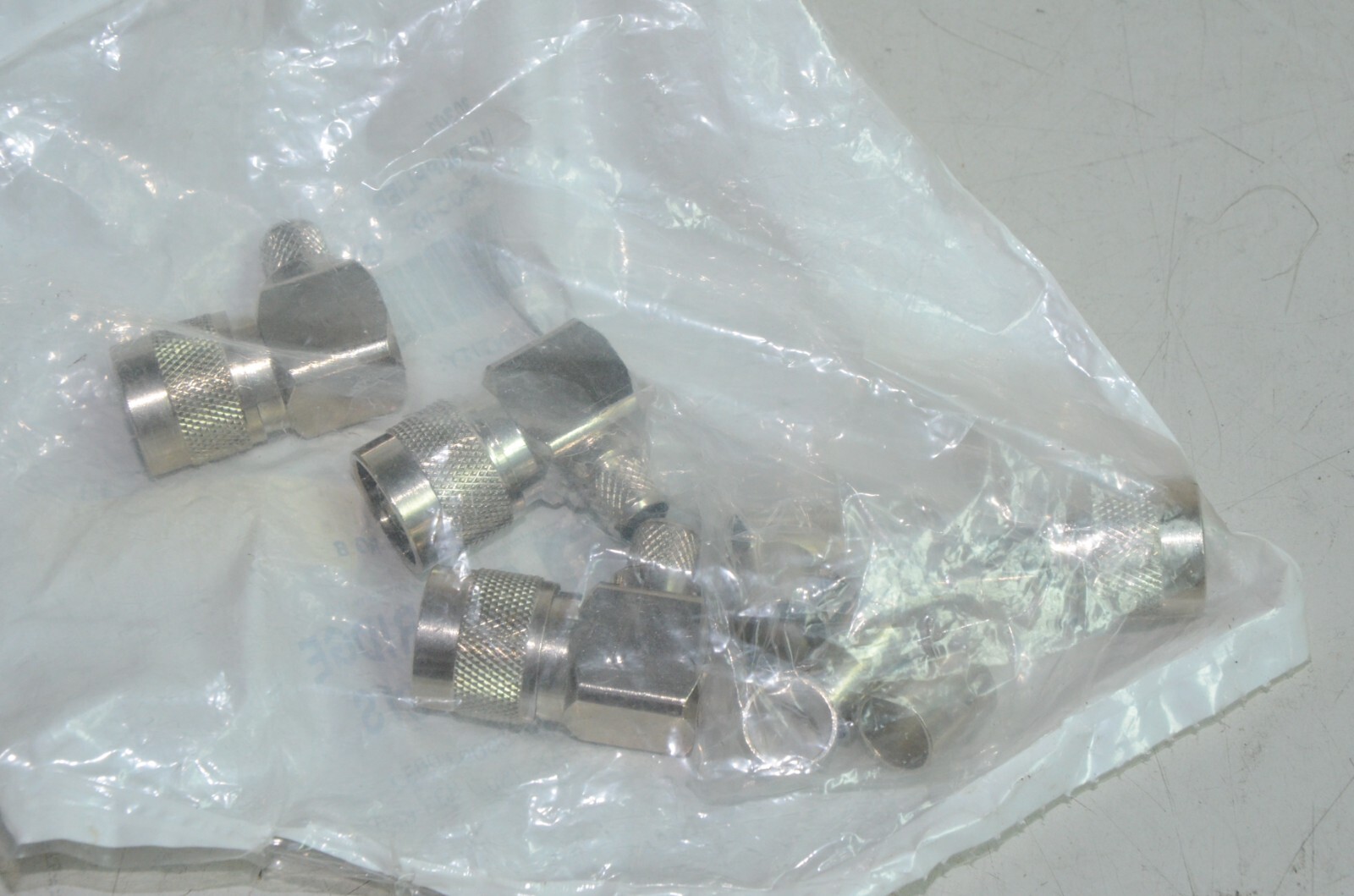 Cambridge Cinch CPN-68-RA-8 Right Angle RF Coaxial Crimp Connectors Lot of 4 NEW