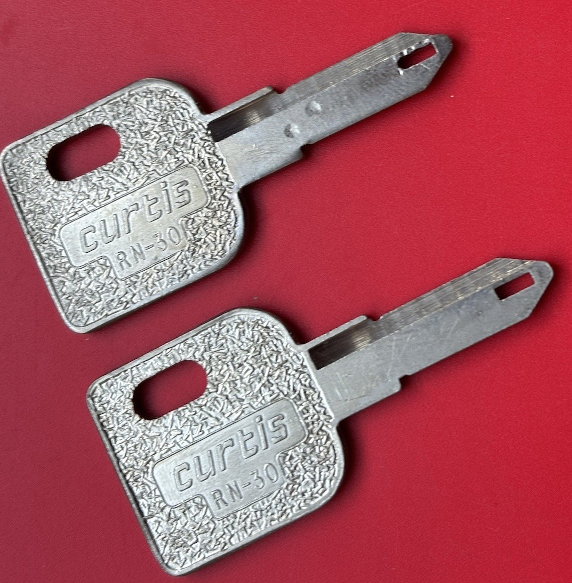 RN-30  CURTIS BLANK KEY  FOR RENAULT CARS  SET OF 2