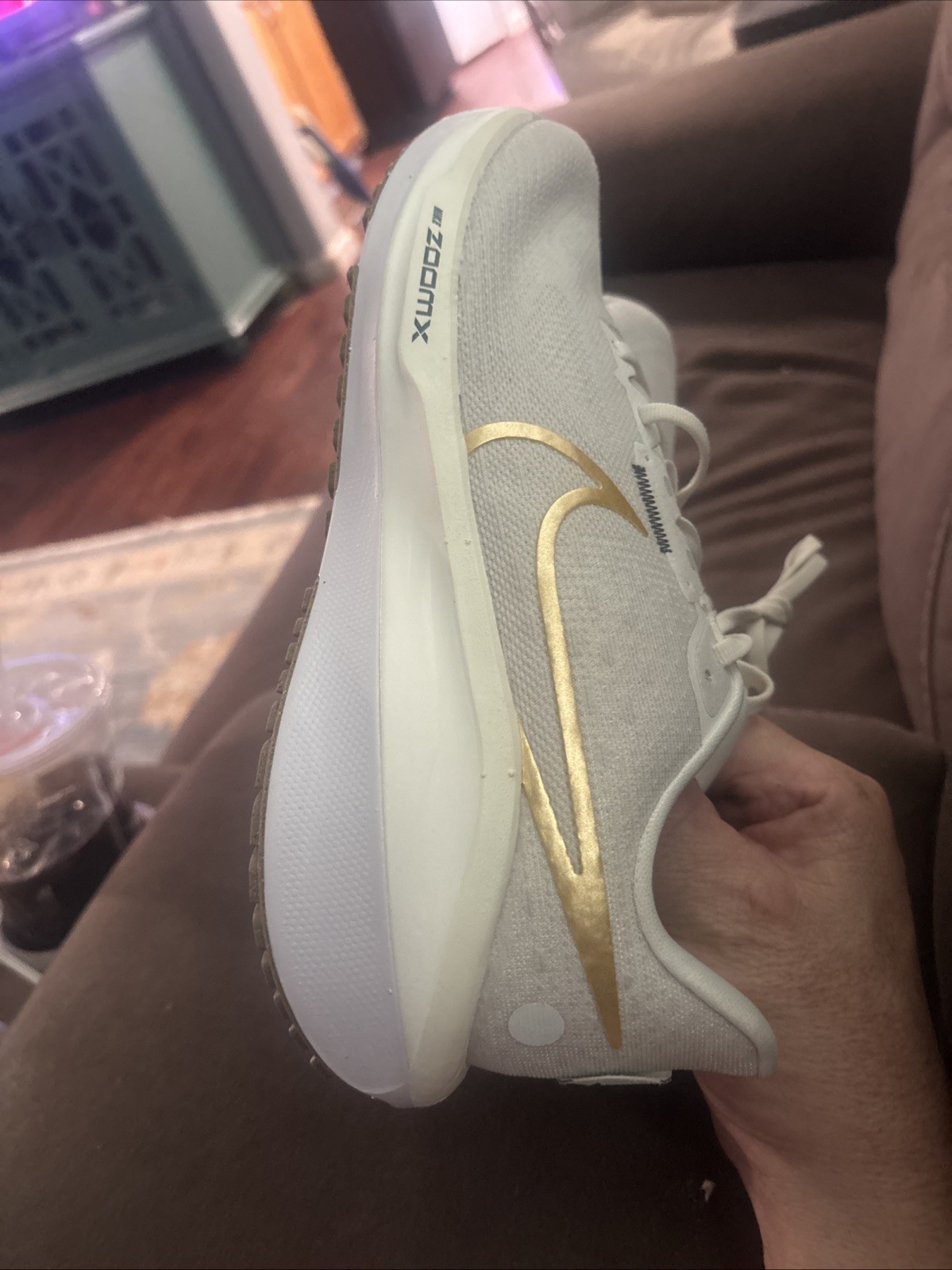 Nike Vomero 17 Phantom Metallic Gold Running Shoes  Womens Sz 8.5 FB8502 006 New