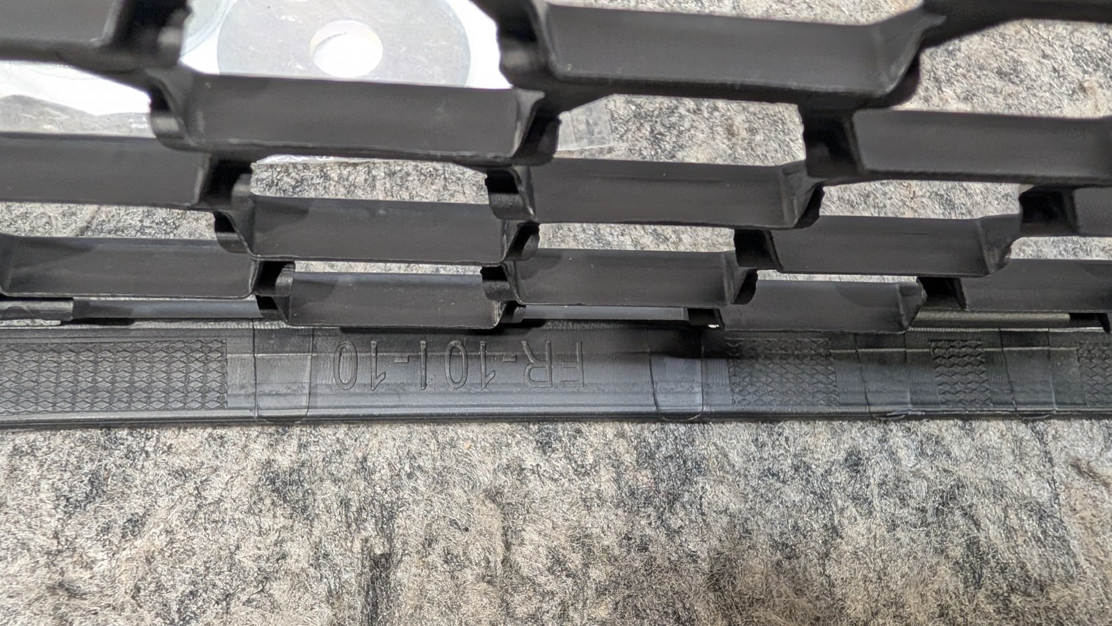 Lower Mesh Grille Insert for 2018-2021 Freightliner Cascadia - Black 🔥New🔥