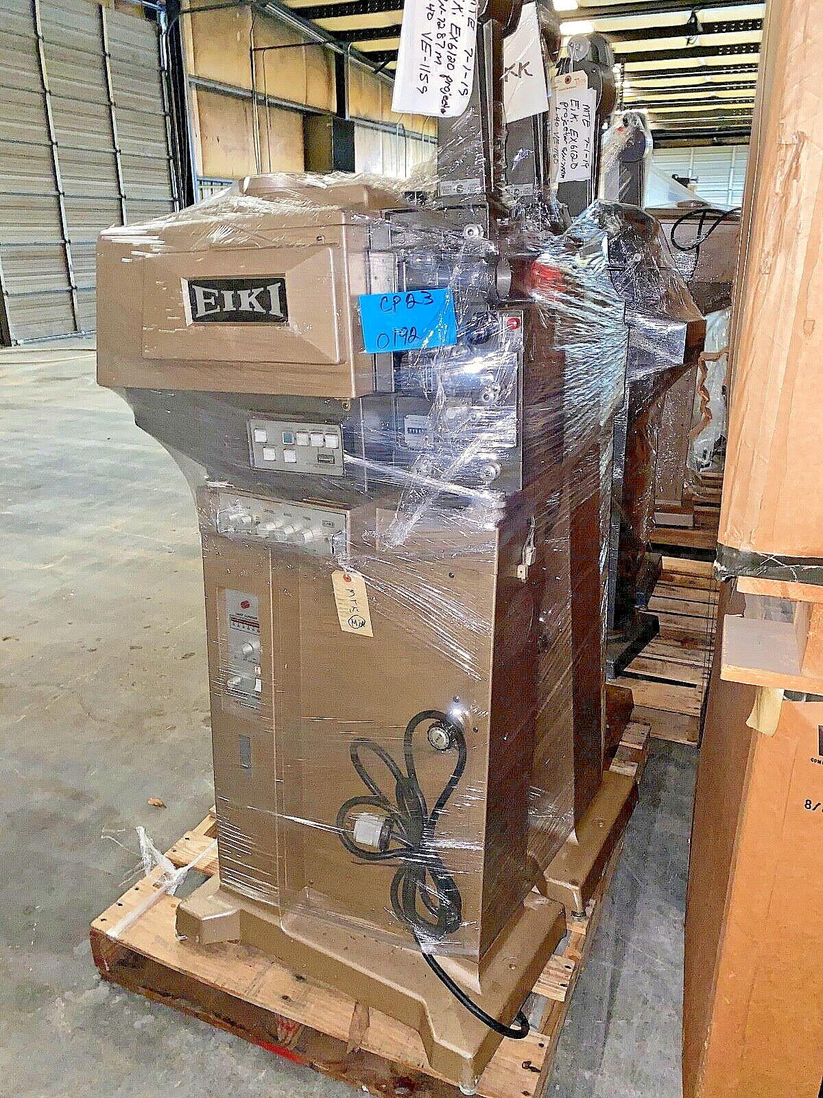 EIKI EX-6120 16mm Sound Opt/Mag Sound Projector w/ 1000 Watt Xenon Warranty