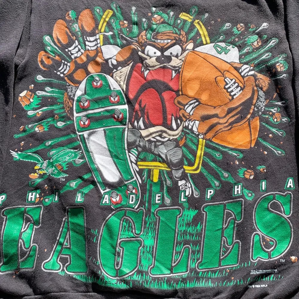 Philadelphia Eagles Taz Looney Tunes short sleeve black color shirt KV36883
