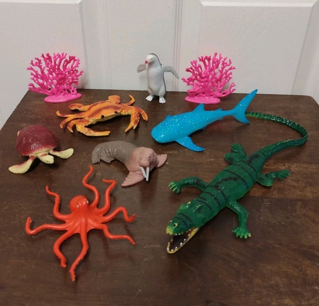 Marine Sea Life Figures Animals Creatures Ocean Toys Plastic Mixed Lot of 9