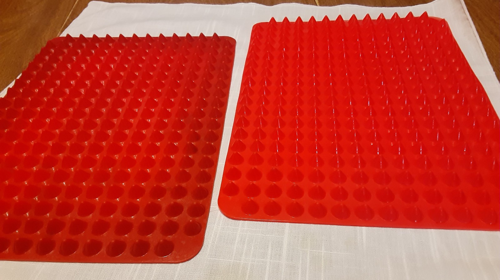 2 mini ball ice cubes silicone molds appriximately 500 cubes