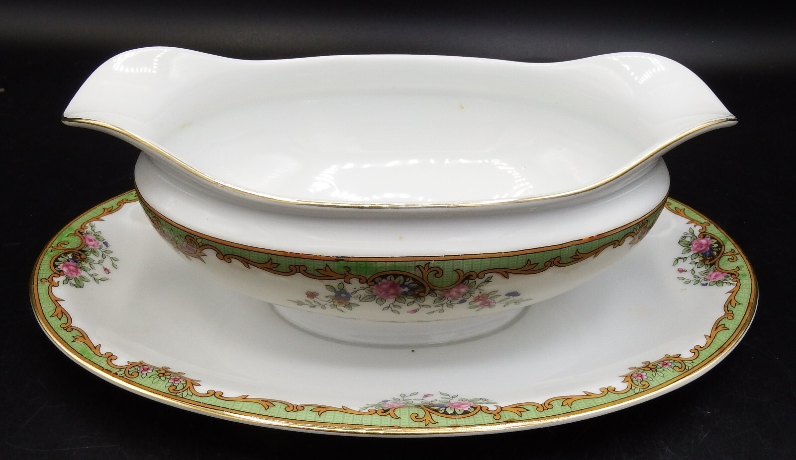 Noritake Nordich Gravyboat w/attached underplate EXC!!