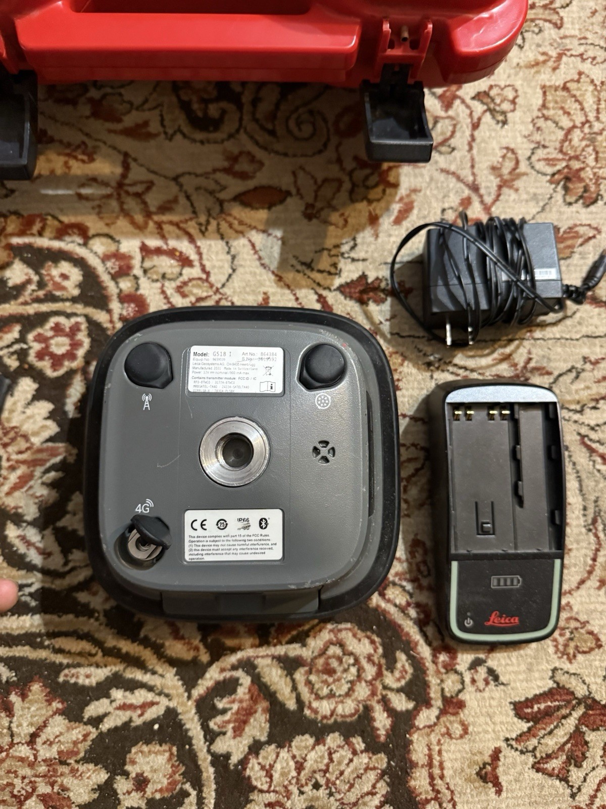 Leica GS18 I - GNSS RTK Rover - Visual Positioning - Tilt Compensation - i Image