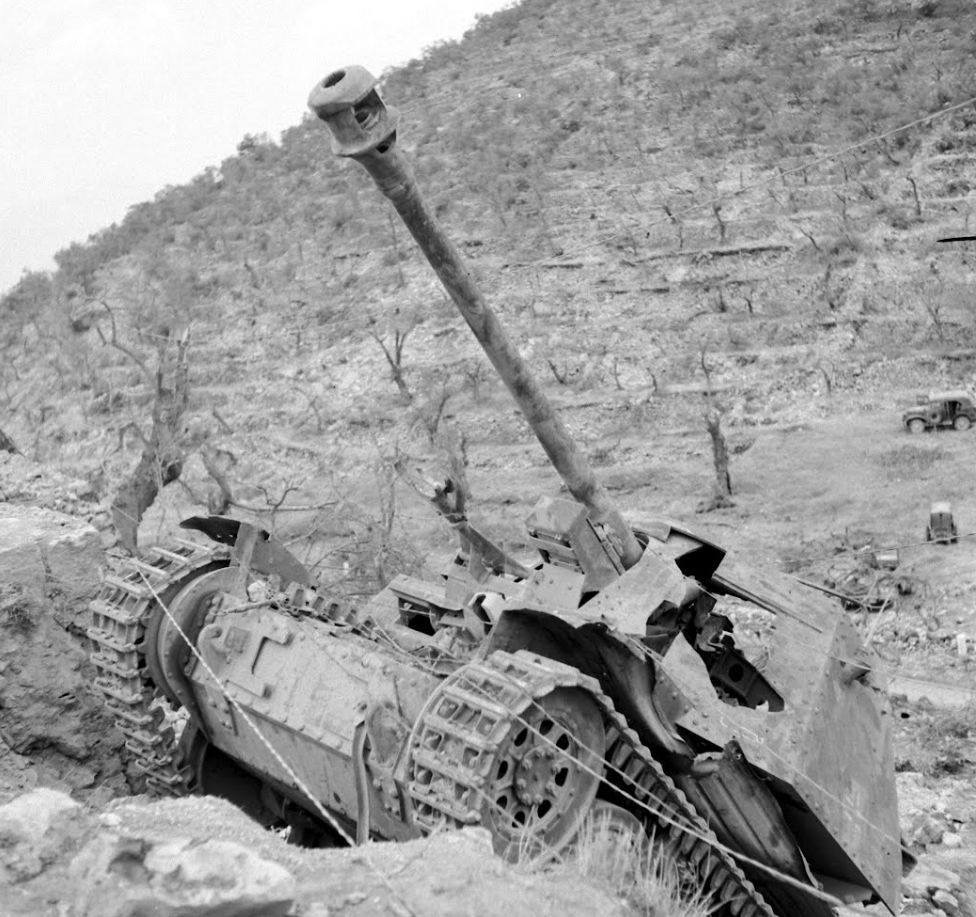 WW2 Photo WWII  Destroyed German Armor in Italy 1944 World War Two  / 4132