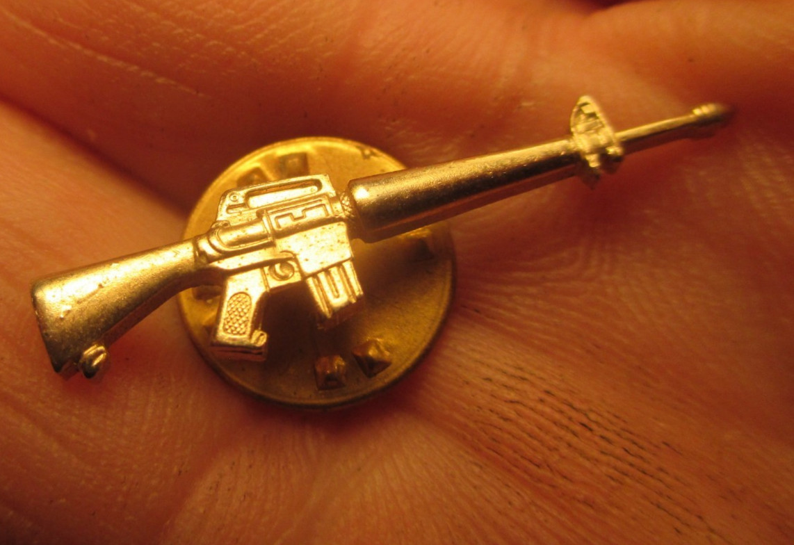 Vintage Small Gold Tone  Rifle Pin   #68