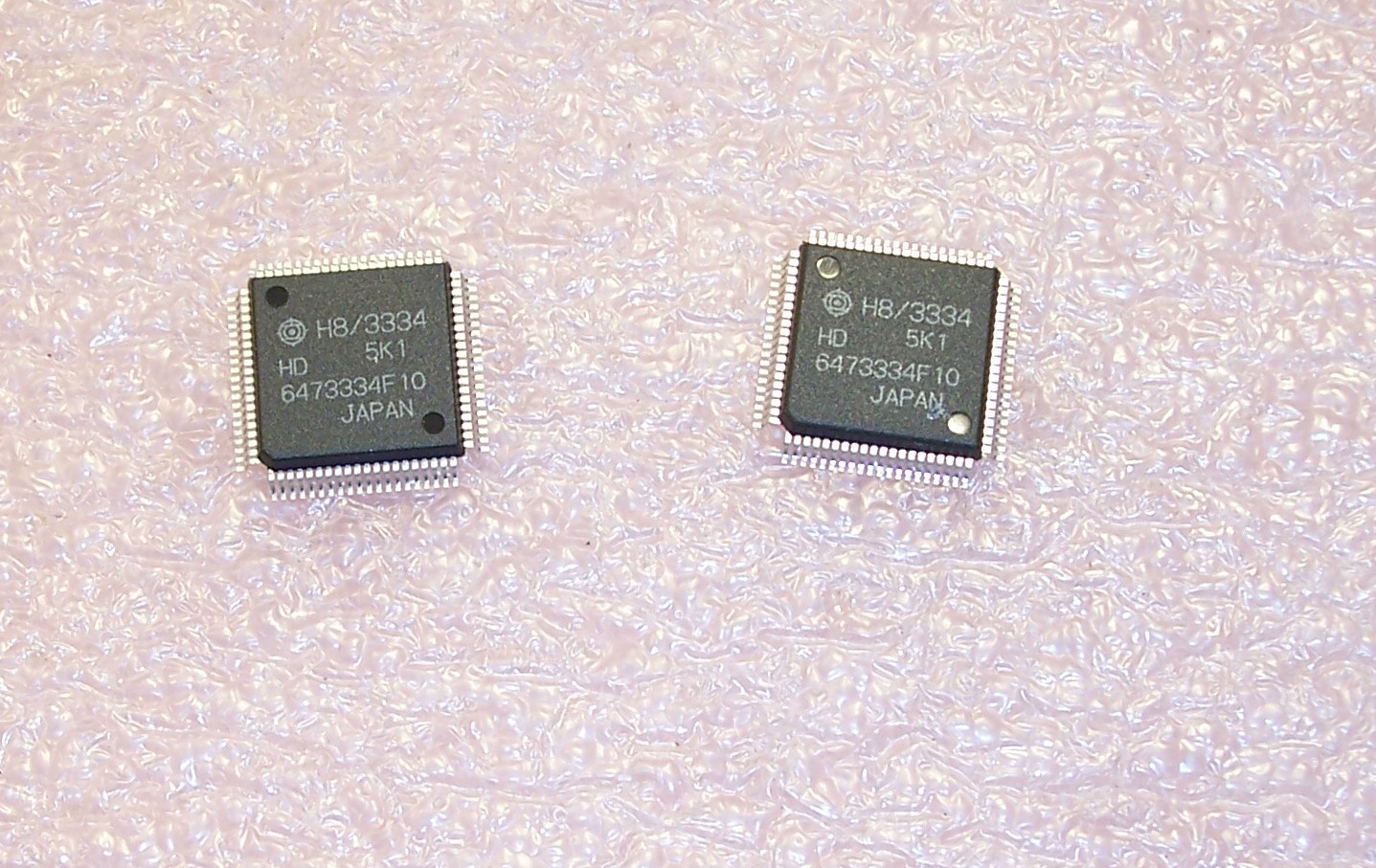 QTY (5) HD6473334F10 HITACHI QFP-80  8-bit MICRO-CONTROLLER NOS