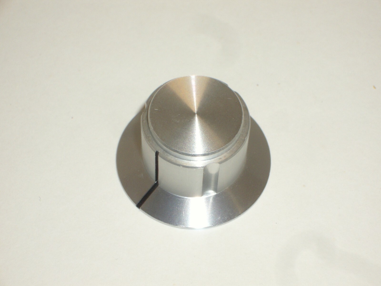 CED P-K650SIL SILVER ALUMINUM SKIRTED RADIO DIAL KNOB 1.1"Dx0.6"T 1/4" SHAFT 1PC
