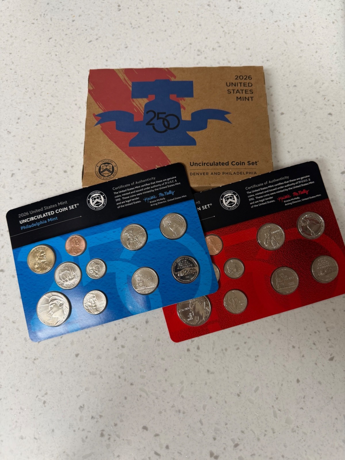 2026 P & D UNITED STATES MINT UNCIRCULATED COIN SET WITH DUAL DATE LINCOLN CENT