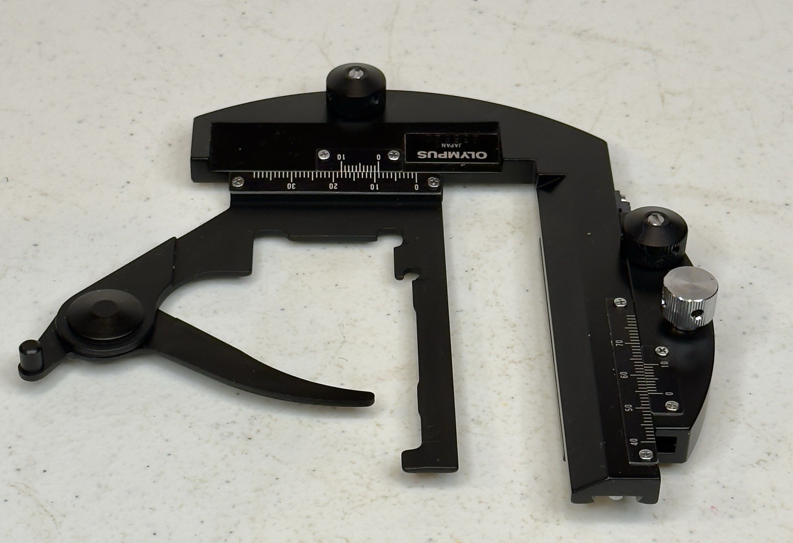 Olympus (AH-FMP) Attachable Mechanical Stage For (BH2-SGR) Circular Stage