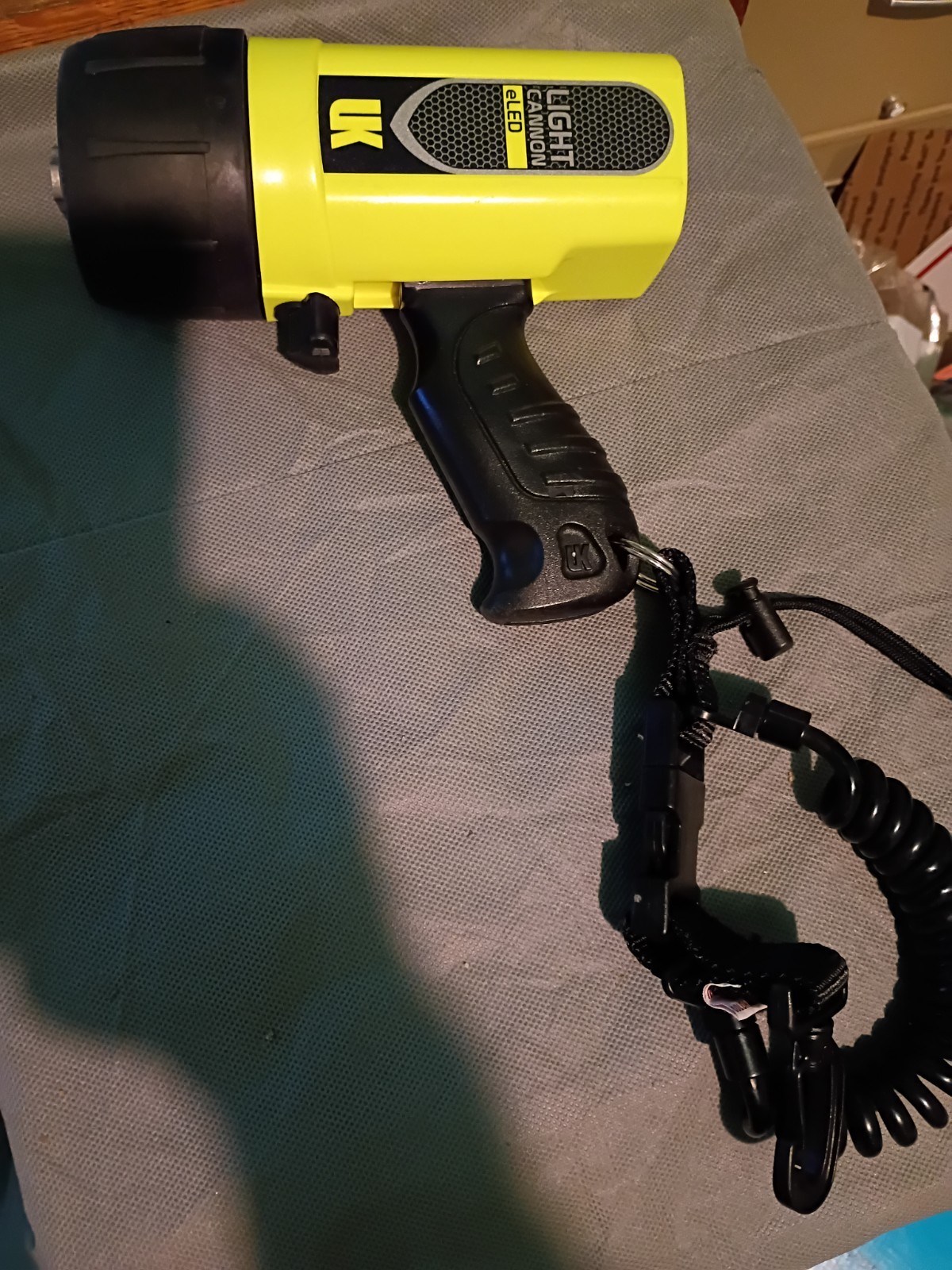 Underwater Kinetics Light Cannon eLED Pistol Grip Batteries Waterproof
