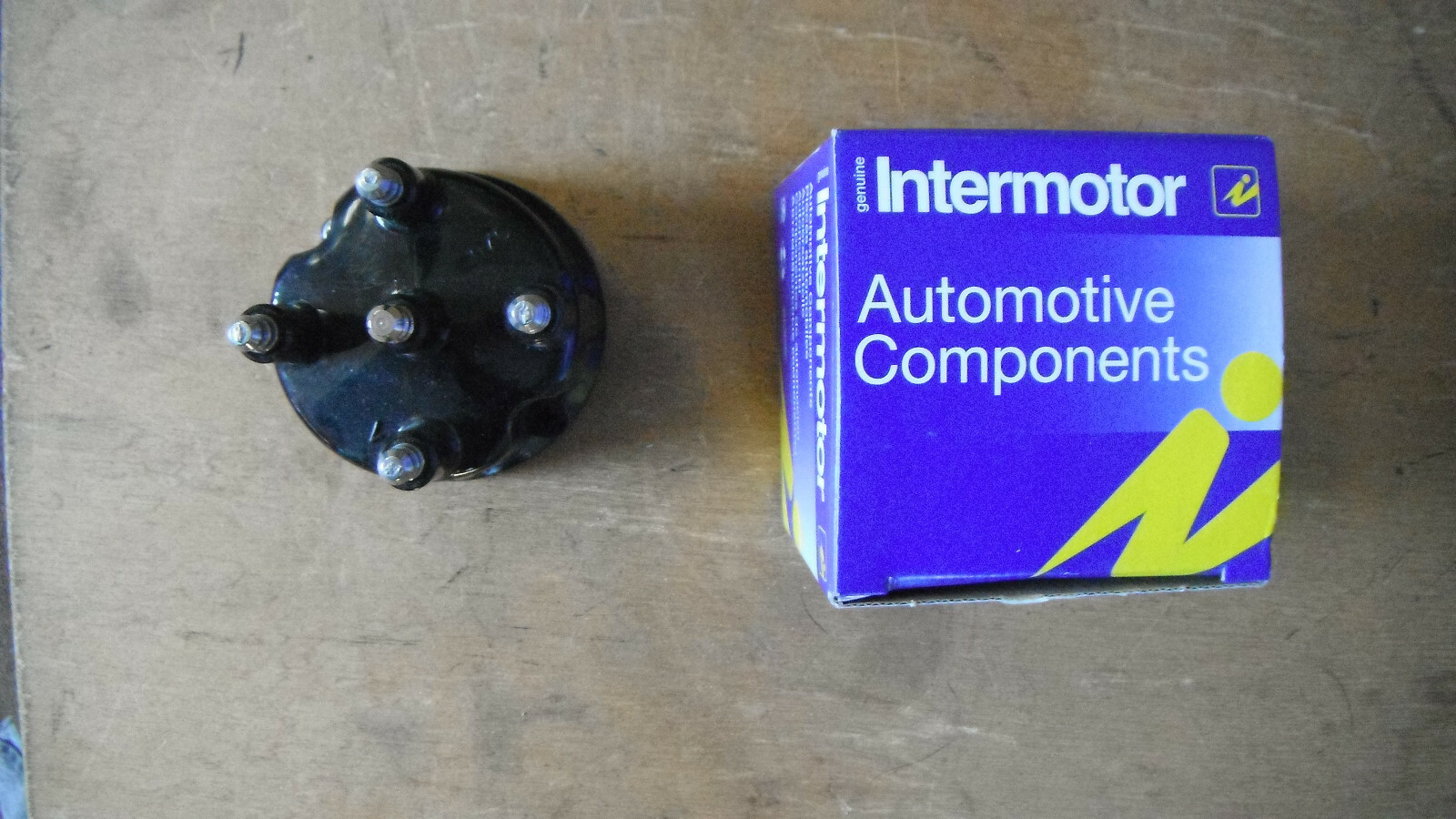 DISTRIBUTOR CAP FOR RENAULT CLIO 1.2 1.4 1990-ON   INTERMOTOR 46033