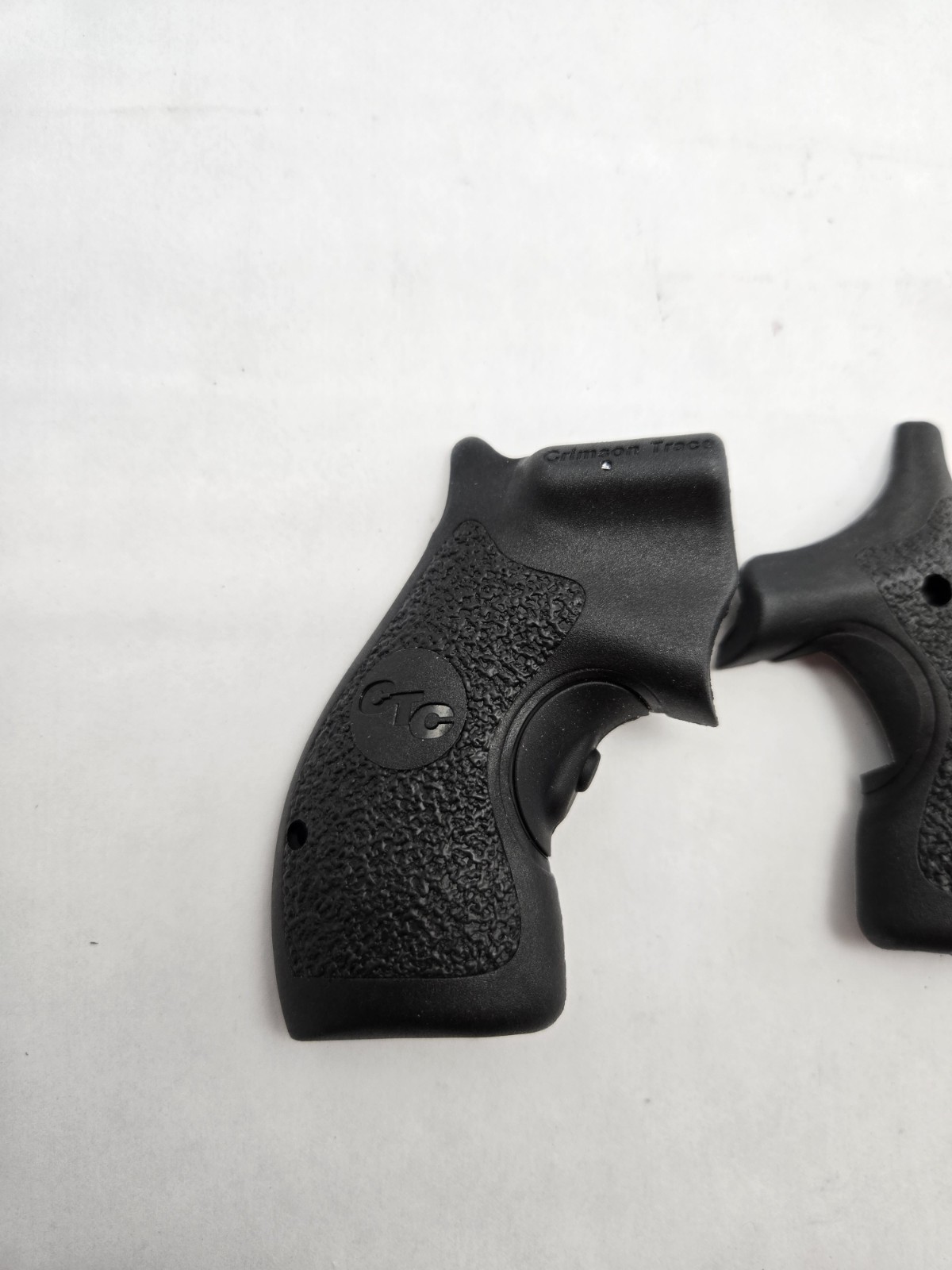 Crimson Trace LG-105 Lasergrip Smith & Wesson S&W J Frame Round Butt Red Laser