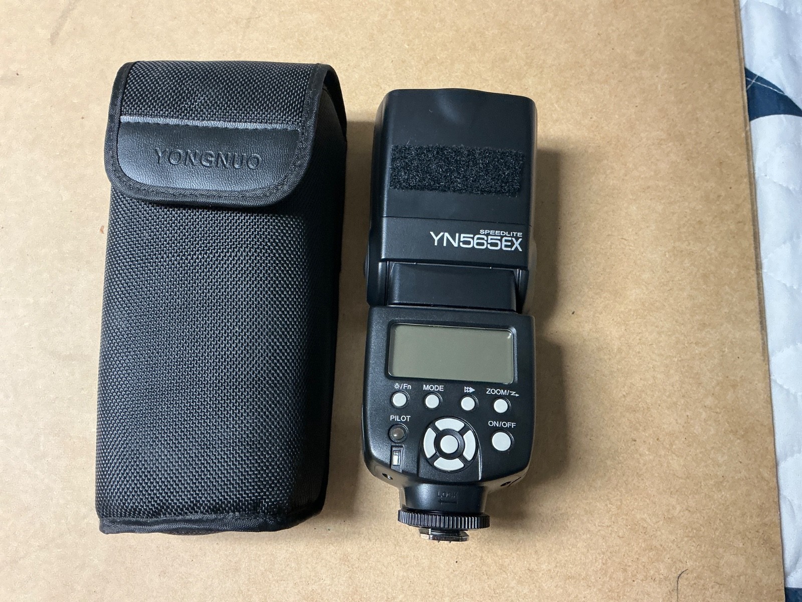 Yongnuo Speedlite YN565EX flash...nice
