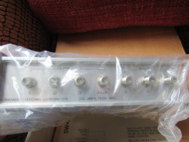 NEW-NIB-NOS vintage RHODES BRAND MODEL SW-3X3. VIDEO SWITCHER-DISTRIBUTOR. USA