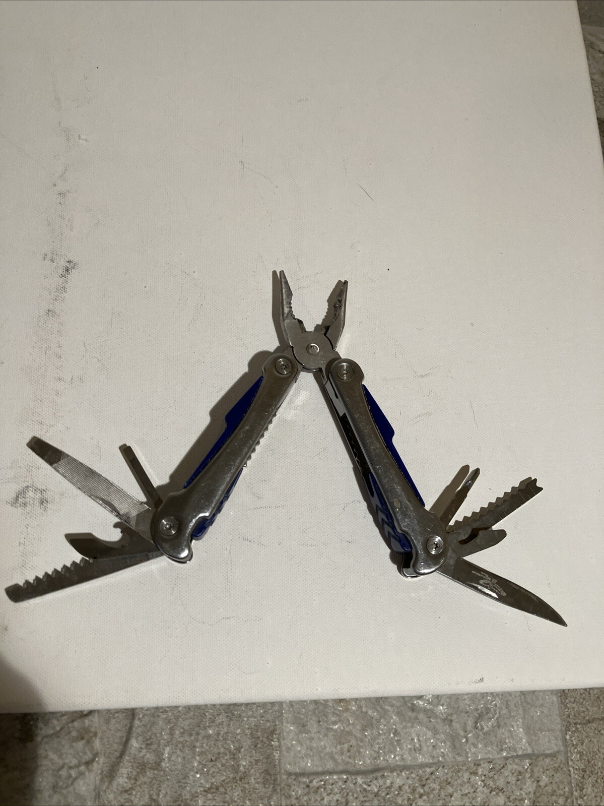 Super Tool - 9 Tools In One.
