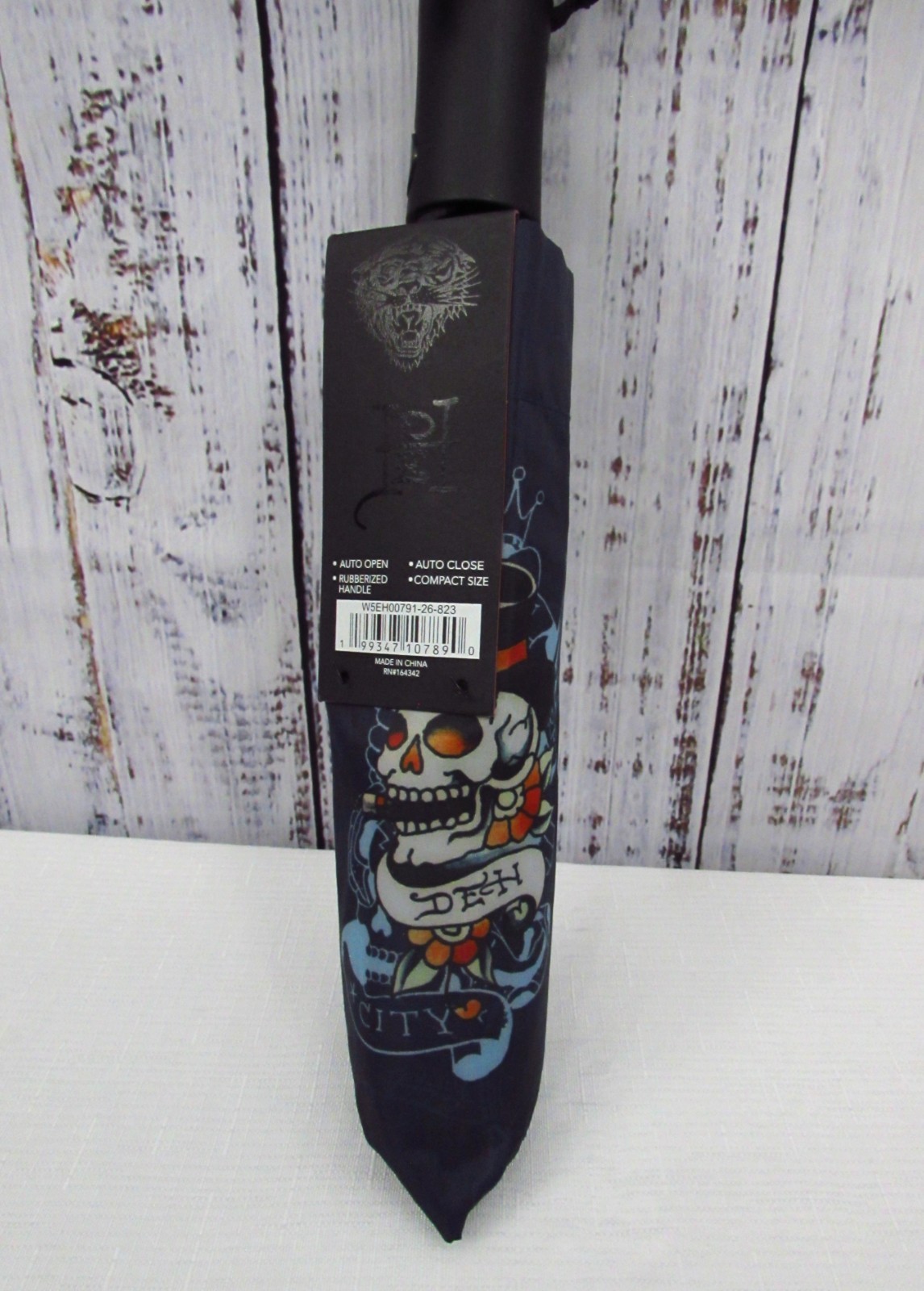 Ed Hardy Automatic Open Umbrella "New York City Skull" Tattoo Graphic NWT.