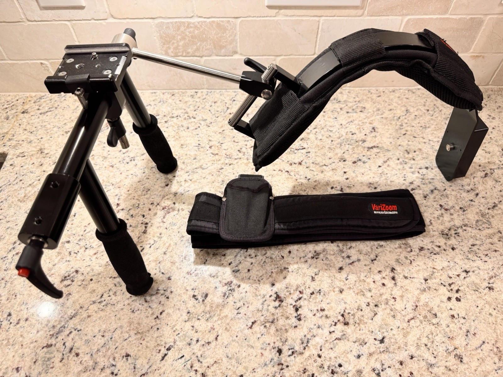 Varizoom Media Rig Padded Camera Shoulder Support