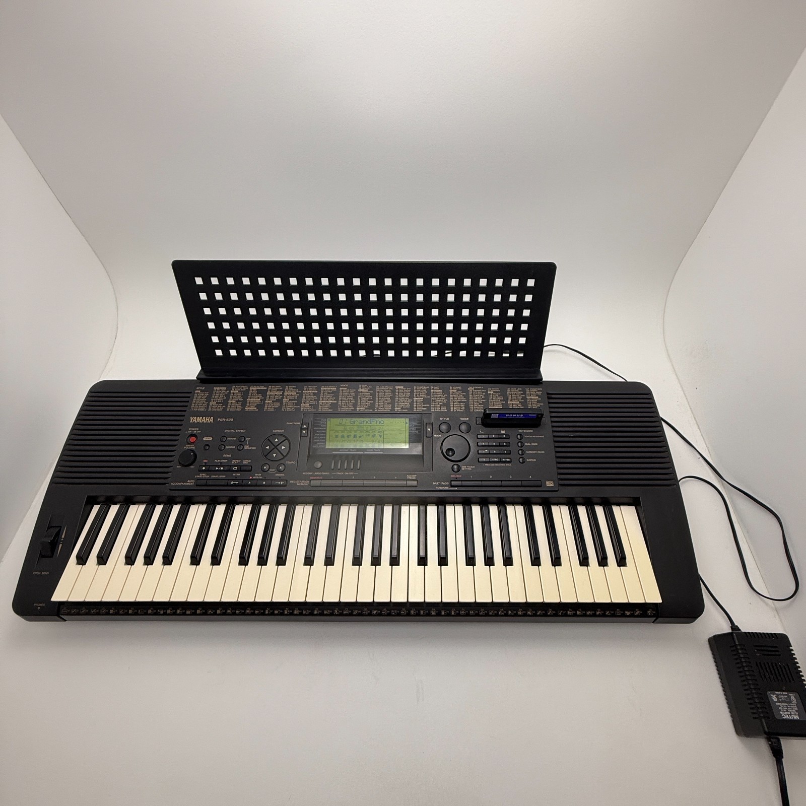 Vtg Yamaha PSR-520 Portatone Keyboard 61-key Portable Piano w Box, See Video