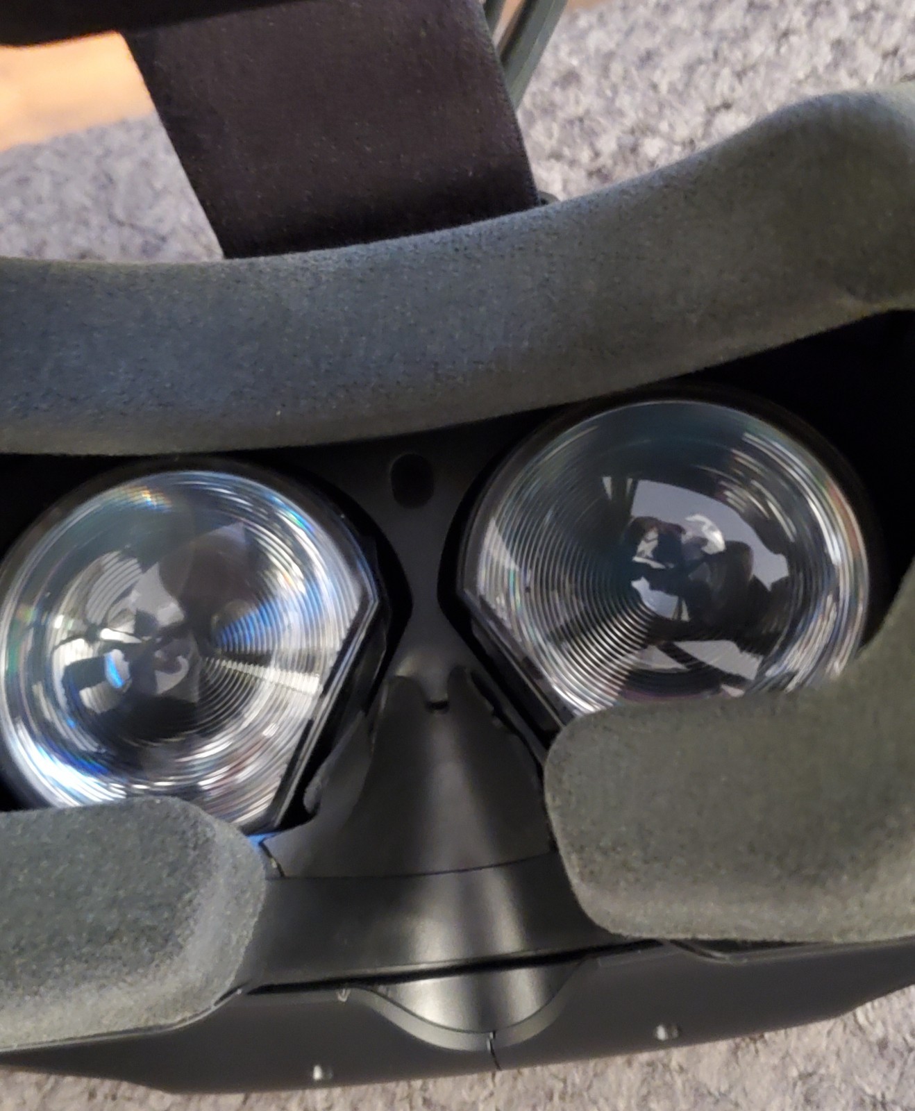 HTC Vive VR Headset Complete Set + Custom Pelican 1510 Case (Easily Portable)